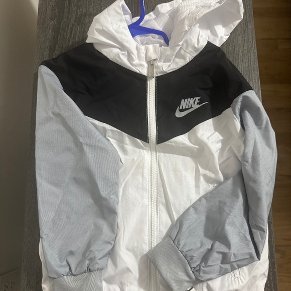 Nike Windbreaker - Picture 1 of 1